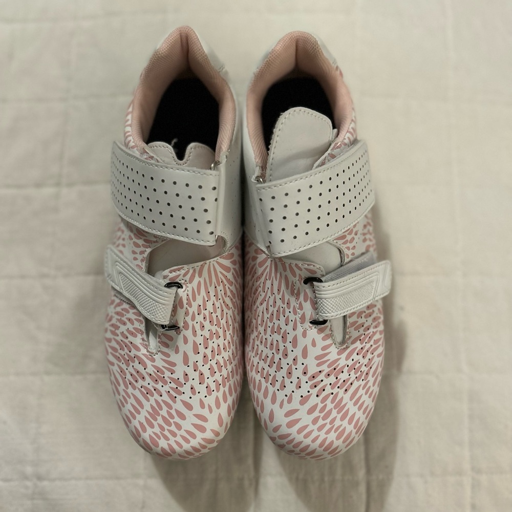 Women’s indoor cycling shoes. Size 39 European or size 8 US